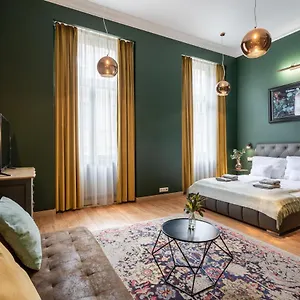 The Pearl Of The Heart Of Appartement Boedapest